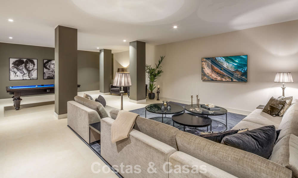 Villa moderne de luxe avec vue sur la mer dans la Vallée du Golf de Nueva Andalucía, Marbella 806085