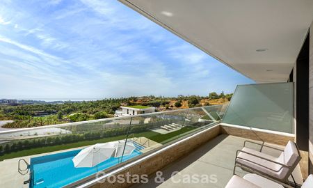 Nouvel appartement duplex avec vue panoramique sur la mer à vendre sur le New Golden Mile, entre Marbella et Estepona 806113