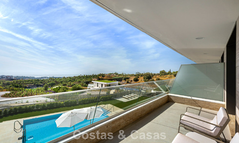 Nouvel appartement duplex avec vue panoramique sur la mer à vendre sur le New Golden Mile, entre Marbella et Estepona 806113