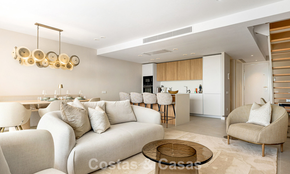 Nouvel appartement duplex avec vue panoramique sur la mer à vendre sur le New Golden Mile, entre Marbella et Estepona 806118
