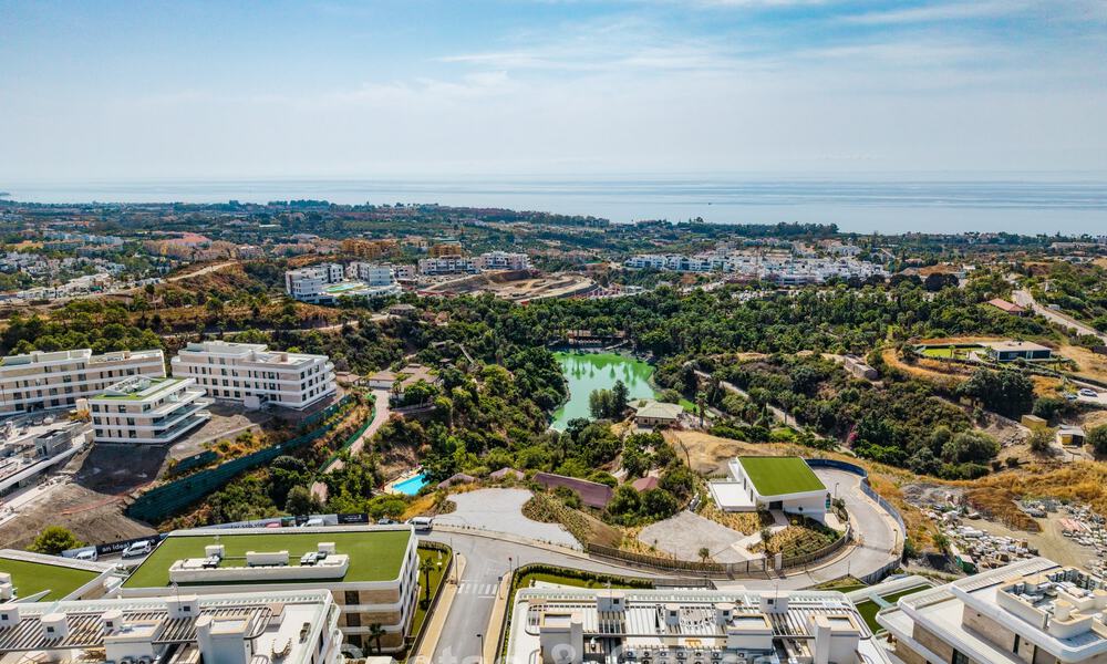 Nouvel appartement duplex avec vue panoramique sur la mer à vendre sur le New Golden Mile, entre Marbella et Estepona 806120