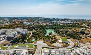 Nouvel appartement duplex avec vue panoramique sur la mer à vendre sur le New Golden Mile, entre Marbella et Estepona 806120 