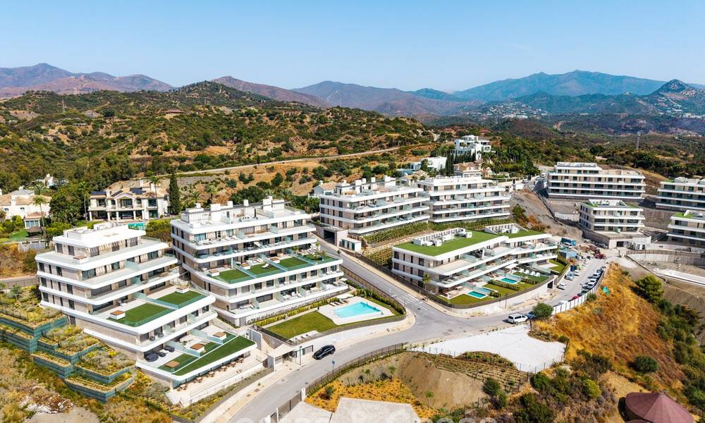 Nouvel appartement duplex avec vue panoramique sur la mer à vendre sur le New Golden Mile, entre Marbella et Estepona 806121