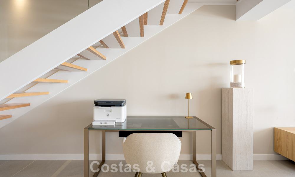 Nouvel appartement duplex avec vue panoramique sur la mer à vendre sur le New Golden Mile, entre Marbella et Estepona 806131