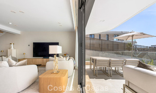 Nouvel appartement duplex avec vue panoramique sur la mer à vendre sur le New Golden Mile, entre Marbella et Estepona 806132 
