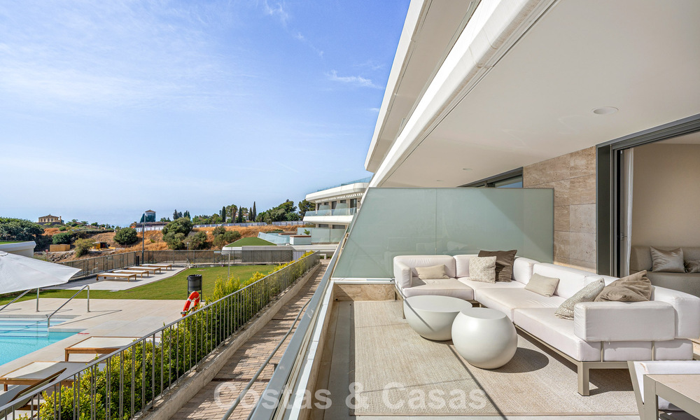 Nouvel appartement duplex avec vue panoramique sur la mer à vendre sur le New Golden Mile, entre Marbella et Estepona 806133