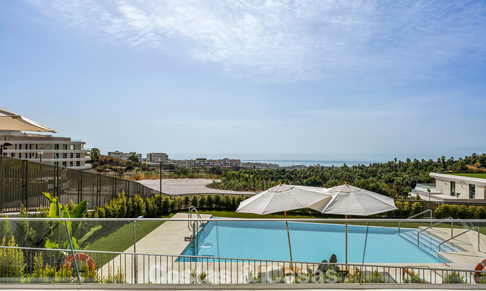 Nouvel appartement duplex avec vue panoramique sur la mer à vendre sur le New Golden Mile, entre Marbella et Estepona 806137