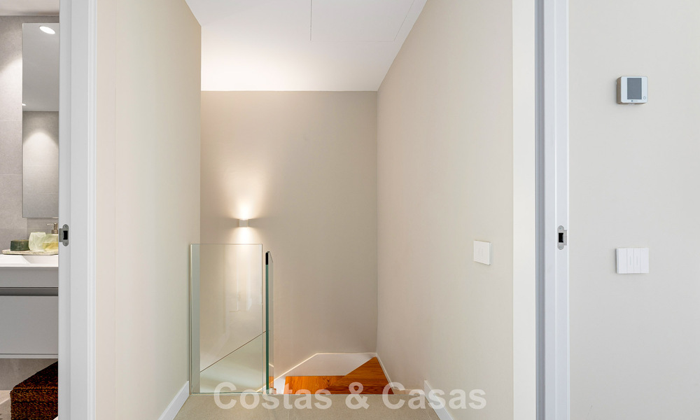 Nouvel appartement duplex avec vue panoramique sur la mer à vendre sur le New Golden Mile, entre Marbella et Estepona 806139
