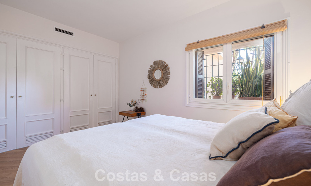 Appartement rénové avec vue panoramique sur la mer à vendre dans la Vallée du Golf de Nueva Andalucía, Marbella 806171