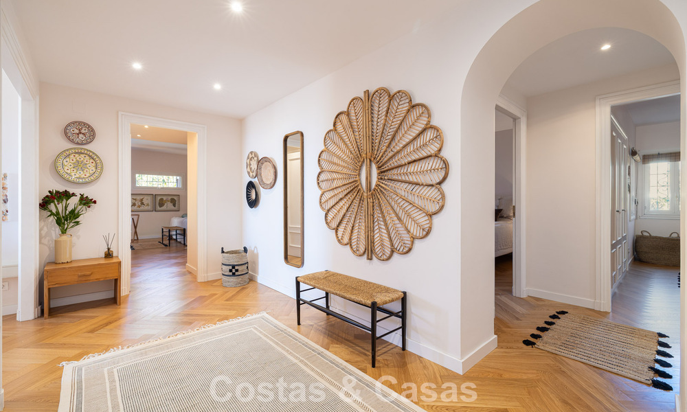 Appartement rénové avec vue panoramique sur la mer à vendre dans la Vallée du Golf de Nueva Andalucía, Marbella 806173