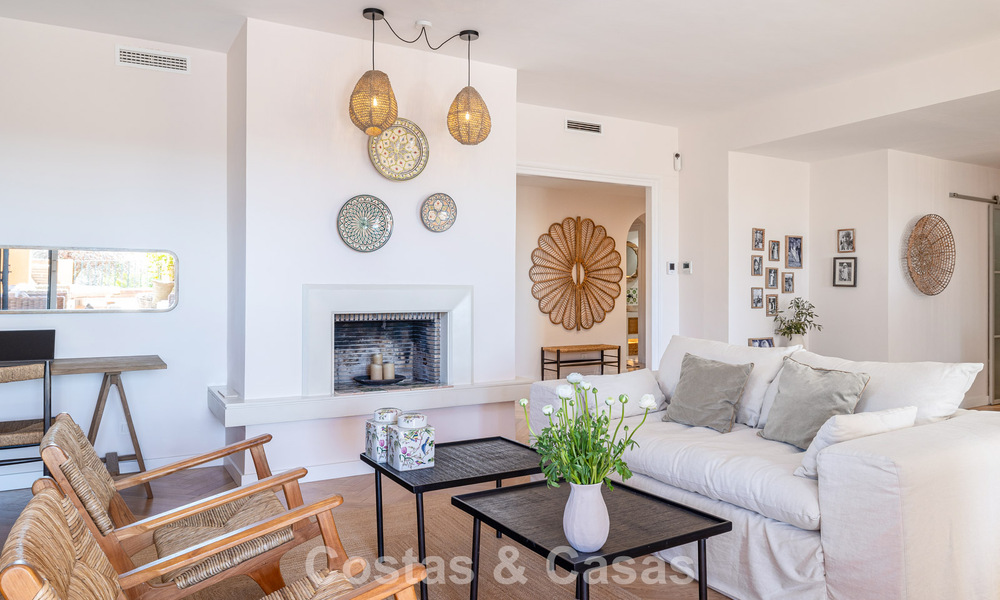 Appartement rénové avec vue panoramique sur la mer à vendre dans la Vallée du Golf de Nueva Andalucía, Marbella 806184