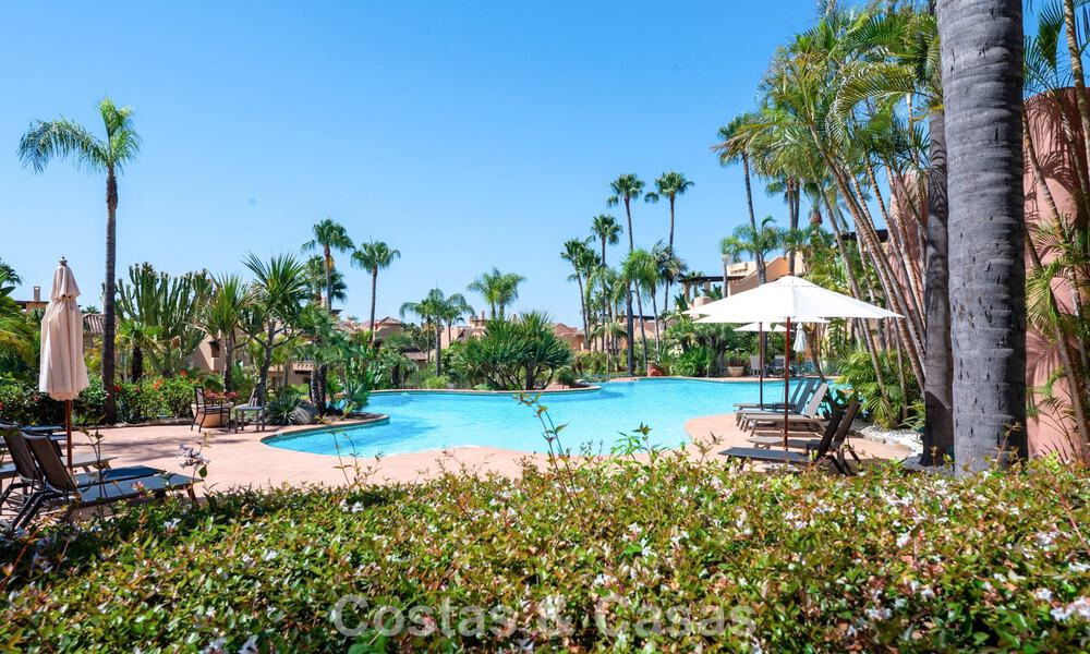 Appartement exclusif en rez-de-chaussée avec jardin privé sur le Golden Mile de Marbella 806190