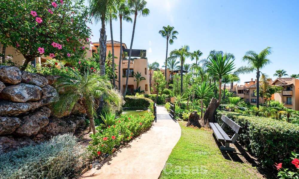 Appartement exclusif en rez-de-chaussée avec jardin privé sur le Golden Mile de Marbella 806191