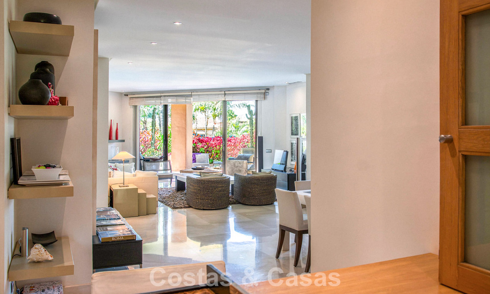 Appartement exclusif en rez-de-chaussée avec jardin privé sur le Golden Mile de Marbella 806203