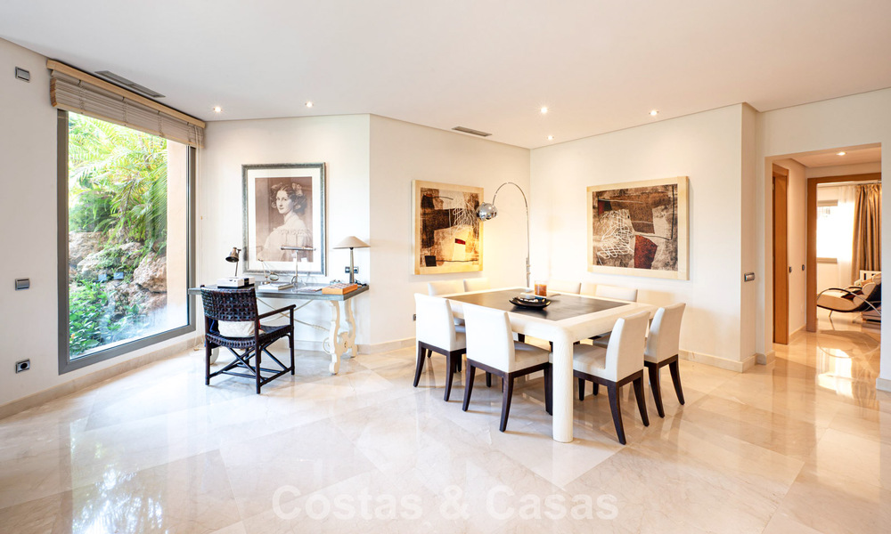 Appartement exclusif en rez-de-chaussée avec jardin privé sur le Golden Mile de Marbella 806204
