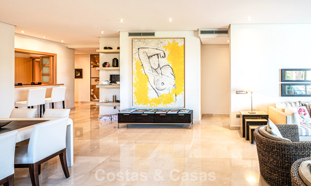 Appartement exclusif en rez-de-chaussée avec jardin privé sur le Golden Mile de Marbella 806206
