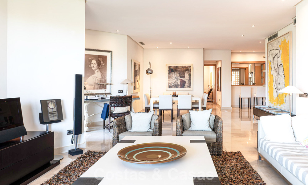 Appartement exclusif en rez-de-chaussée avec jardin privé sur le Golden Mile de Marbella 806210