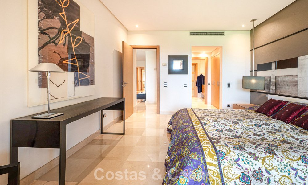 Appartement exclusif en rez-de-chaussée avec jardin privé sur le Golden Mile de Marbella 806215