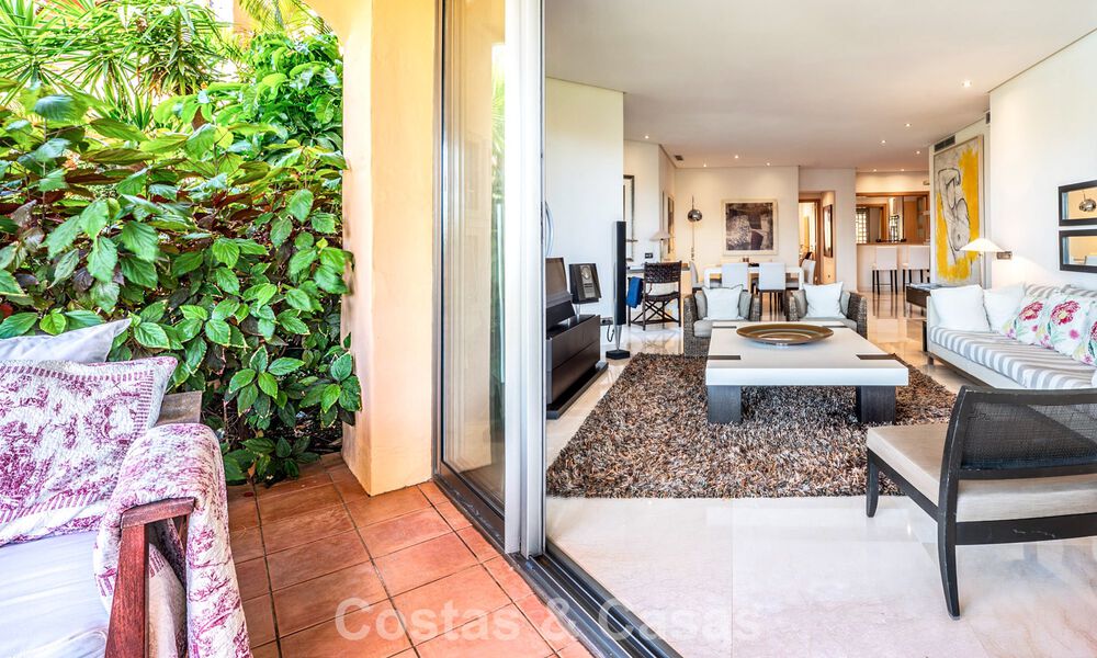 Appartement exclusif en rez-de-chaussée avec jardin privé sur le Golden Mile de Marbella 806222