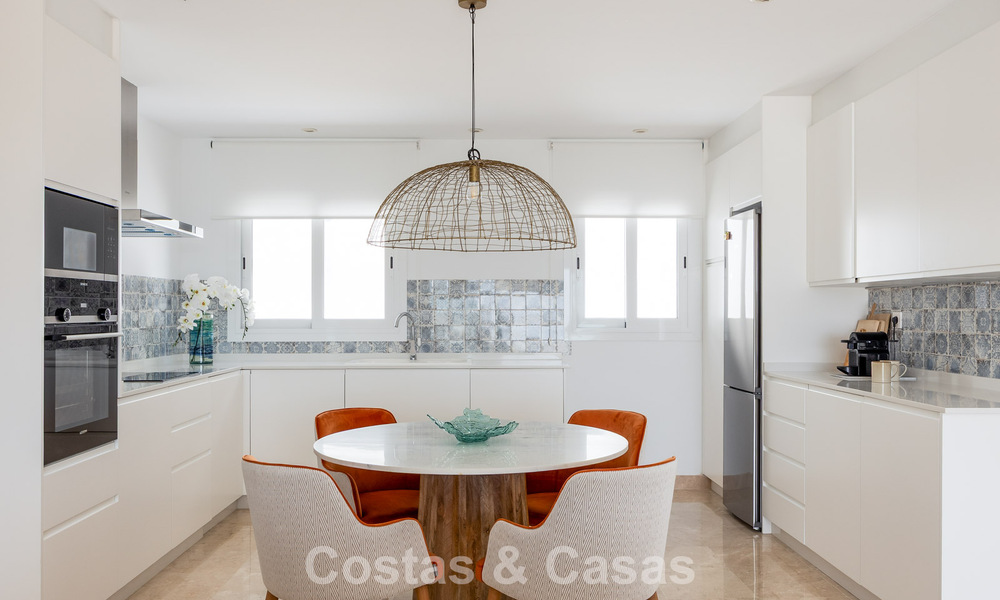Penthouse spacieux prêt à vivre dans un complexe de style andalou à Marbella - Benahavís 806262
