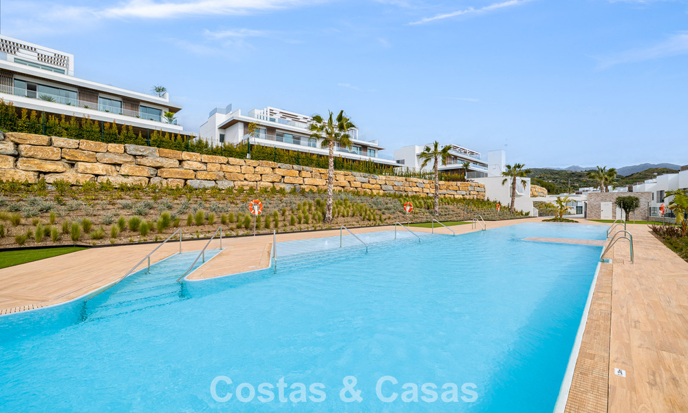 Penthouse duplex de luxe neuf avec piscine privée et vue sur la mer à vendre sur le golf à Marbella Est 806351