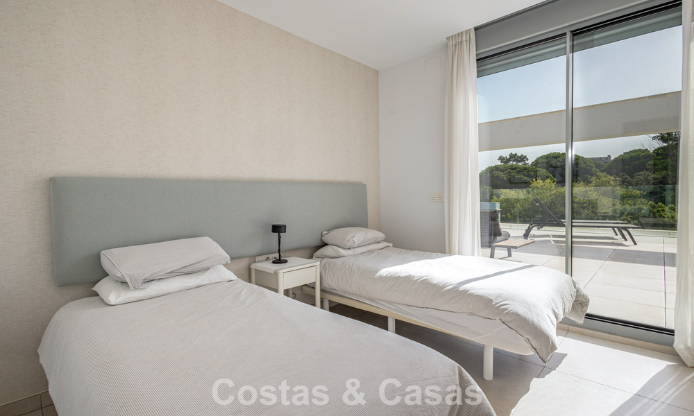 Penthouse moderne avec vaste solarium à vendre à deux pas de la plage à Elviria, Marbella Est 806395