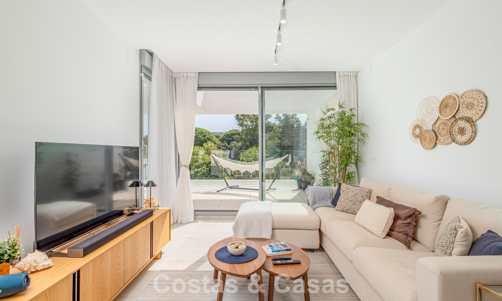 Penthouse moderne avec vaste solarium à vendre à deux pas de la plage à Elviria, Marbella Est 806400