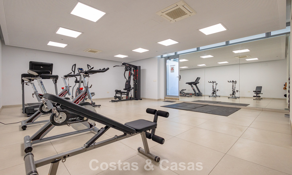 Penthouse moderne avec vaste solarium à vendre à deux pas de la plage à Elviria, Marbella Est 806415