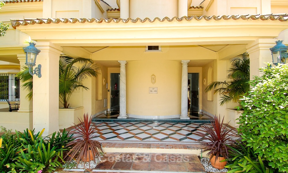 Appartements et penthouses de luxe à vendre dans un complexe de golf exclusif à Nueva-Andalucia, Marbella 2323