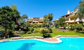 Appartements et penthouses de luxe à vendre dans un complexe de golf exclusif à Nueva-Andalucia, Marbella 2325 