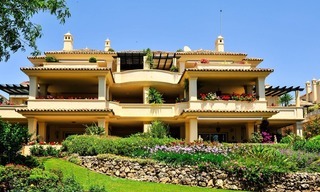 Appartements et penthouses de luxe à vendre dans un complexe de golf exclusif à Nueva-Andalucia, Marbella 2369 