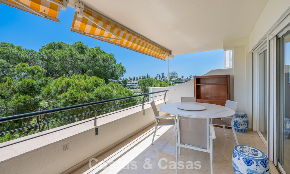 Penthouse à vendre en première ligne de golf, à proximité de toutes les commodités à Guadalmina Alta et San Pedro, Marbella 806430