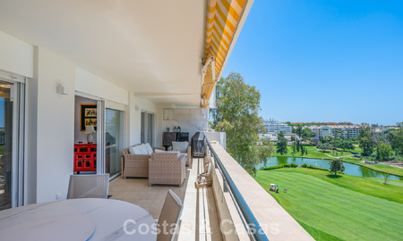 Penthouse à vendre en première ligne de golf, à proximité de toutes les commodités à Guadalmina Alta et San Pedro, Marbella 806431