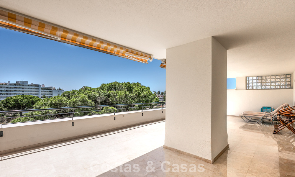 Penthouse à vendre en première ligne de golf, à proximité de toutes les commodités à Guadalmina Alta et San Pedro, Marbella 806445