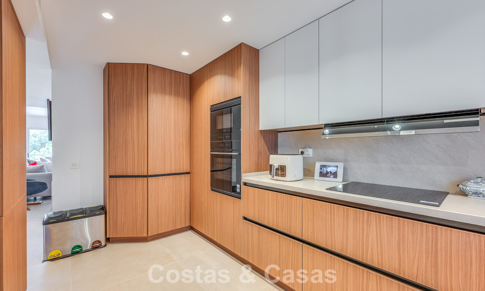 Penthouse à vendre en première ligne de golf, à proximité de toutes les commodités à Guadalmina Alta et San Pedro, Marbella 806454