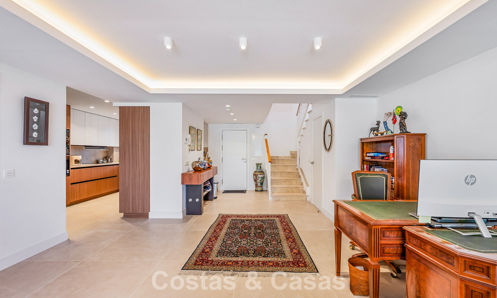 Penthouse à vendre en première ligne de golf, à proximité de toutes les commodités à Guadalmina Alta et San Pedro, Marbella 806464
