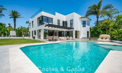 Villa familiale moderne neuve avec piscine à vendre sur la New Golden Mile, entre Marbella et Estepona 806610