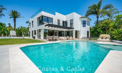 Villa familiale moderne neuve avec piscine à vendre sur la New Golden Mile, entre Marbella et Estepona 806610