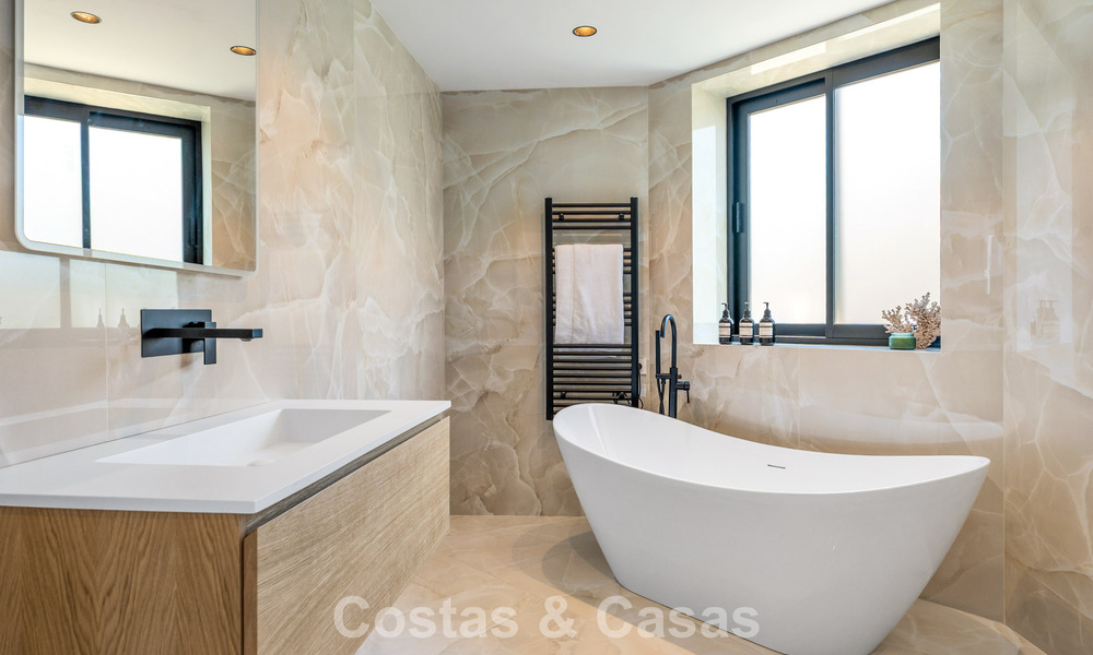 Villa familiale moderne neuve avec piscine à vendre sur la New Golden Mile, entre Marbella et Estepona 806617
