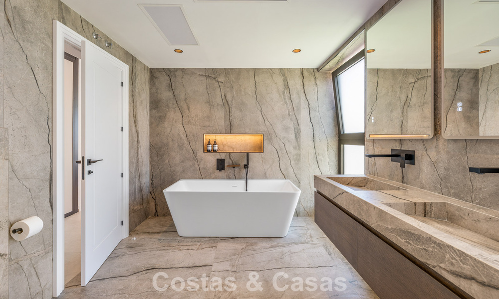 Villa familiale moderne neuve avec piscine à vendre sur la New Golden Mile, entre Marbella et Estepona 806626