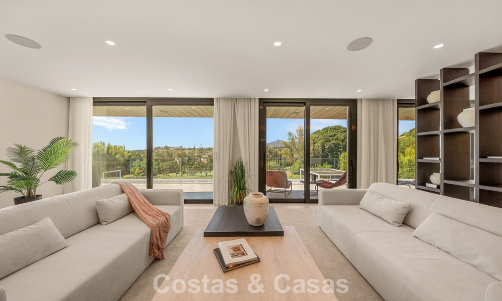 Villa contemporaine de 5 chambres en première ligne de golf à Nueva Andalucía, Marbella 806754