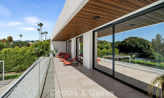 Villa contemporaine de 5 chambres en première ligne de golf à Nueva Andalucía, Marbella 806755 