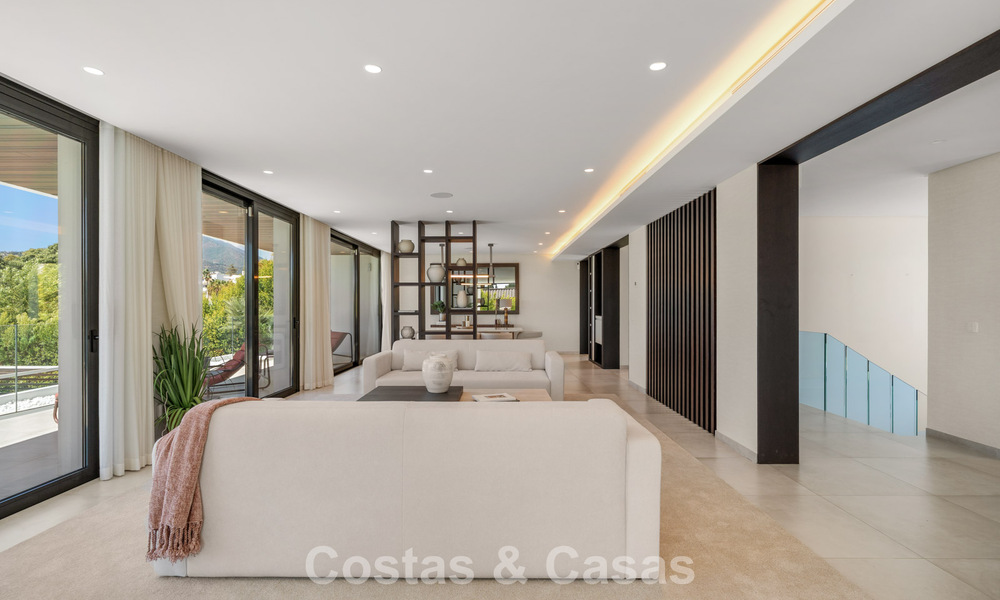 Villa contemporaine de 5 chambres en première ligne de golf à Nueva Andalucía, Marbella 806768