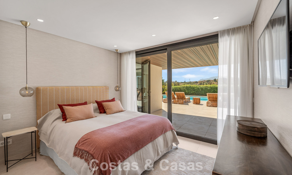 Villa contemporaine de 5 chambres en première ligne de golf à Nueva Andalucía, Marbella 806772