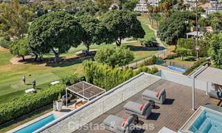 Villa contemporaine de 5 chambres en première ligne de golf à Nueva Andalucía, Marbella 806775 