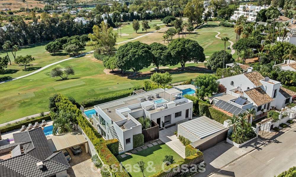 Villa contemporaine de 5 chambres en première ligne de golf à Nueva Andalucía, Marbella 806779