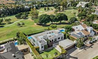Villa contemporaine de 5 chambres en première ligne de golf à Nueva Andalucía, Marbella 806779 