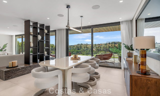 Villa contemporaine de 5 chambres en première ligne de golf à Nueva Andalucía, Marbella 806781 