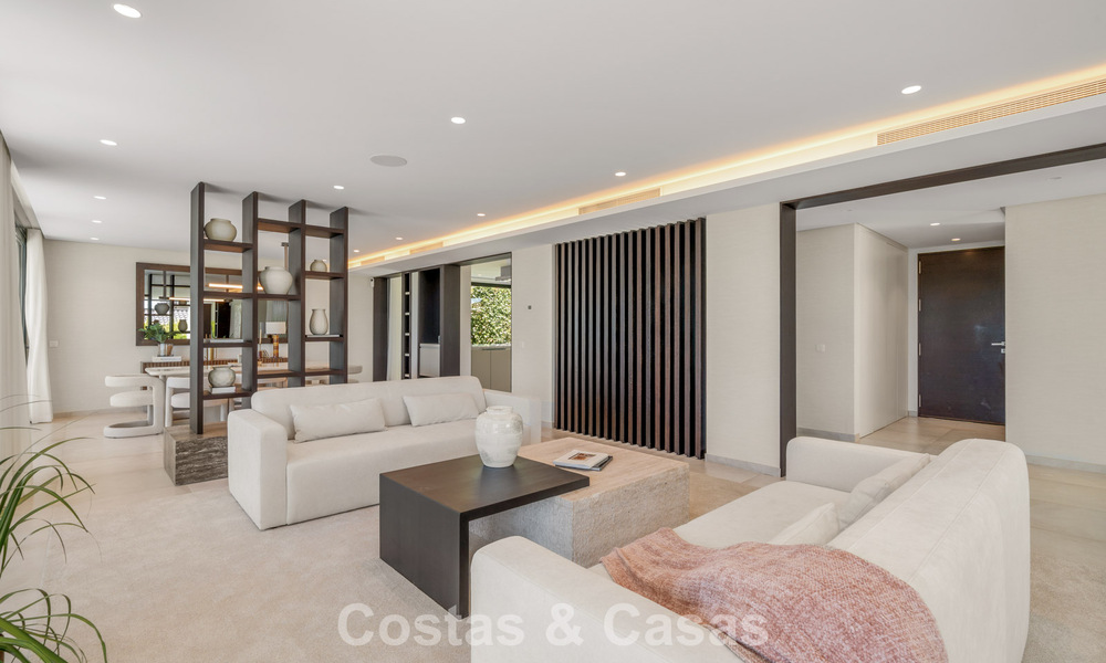Villa contemporaine de 5 chambres en première ligne de golf à Nueva Andalucía, Marbella 806783