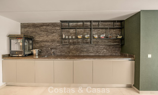 Villa contemporaine de 5 chambres en première ligne de golf à Nueva Andalucía, Marbella 806788 